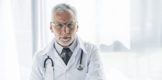 medico-psiquiatra-em-atendimento