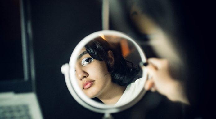 A ditadura da estética: o peso de viver em uma sociedade obcecada pela aparência